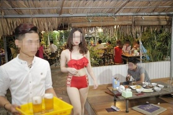 PG mặc bikini rót bia: Nhà hàng 'đổ thừa' do hãng bia cử đến Ảnh 2