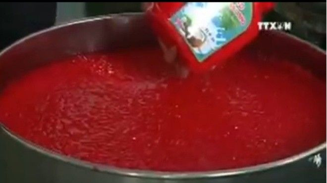 Rùng mình với thạch rau câu, hạt trân châu siêu bẩn được sản xuất trong xưởng gạch Ảnh 2