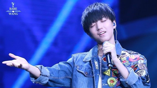 Vương Tuấn Khải - Chàng hoàng tử thiếu niên làm mê đắm hàng triệu fan nữ Ảnh 2