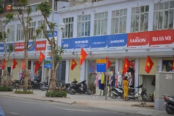 Phố 'kiểu mẫu': Biển hiệu chỉ xanh đỏ, thương hiệu lớn 'khóc thét' Ảnh 2