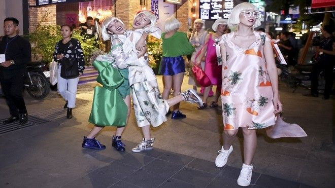 VDFW 2016: Thăng hoa với nét đẹp từ những bộ sưu tập mới nhất Ảnh 2