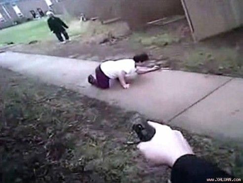 Bàng hoàng người phụ nữ gốc Việt cầm dao thái thịt bị cảnh sát Mỹ bắn chết Ảnh 2