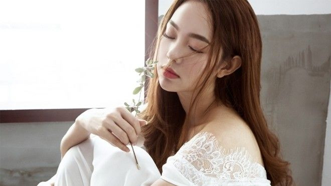 Minh Hằng xinh đẹp, thấu trọn nỗi buồn trong MV nhạc phim 'gây sốt' Ảnh 2