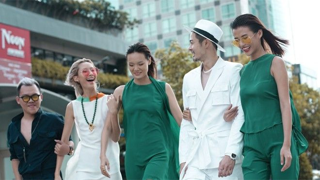 Xuân Lan, Diễm My, Lê Minh Ngọc cùng loạt sao Việt xuống đường chụp ảnh streetstyle Ảnh 2