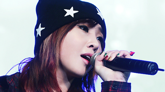 Minzy chính thức xác nhận về chung một nhà với 'Nữ hoàng nhạc phim' Baek Ji Young Ảnh 2