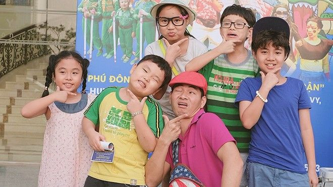 Hai con trai Xuân Bắc tự tin đứng trên sân khấu cùng bố Ảnh 2