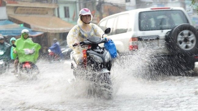 Miền Bắc đón nắng nóng gay gắt, miền Nam ứng phó với mưa ngập Ảnh 2