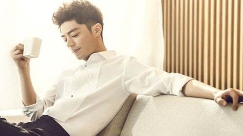 Chỉ mặc sơ mi trắng, Hoắc Kiến Hoa đã khiến fan đổ 'rầm rầm' Ảnh 2