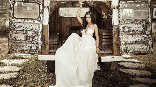 DJ Tít hóa nữ thần với vương miện đẹp kiêu sa Ảnh 2