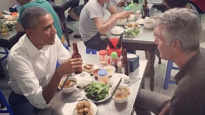 Sao Việt cũng 'phát cuồng' vì ảnh ăn bún chả của Tổng thống Obama Ảnh 2