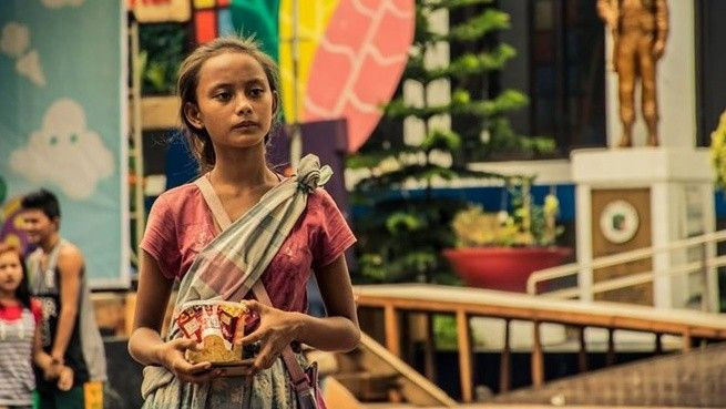 Cô bé ăn xin bỗng nổi tiếng vì xinh như người mẫu Ảnh 2