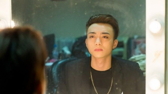 Soobin Hoàng Sơn khiến fan thích thú khi tiết lộ clip tự làm đẹp sau hậu trường Ảnh 2