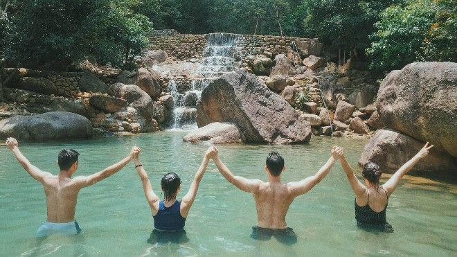 Suối Năm - điểm check in mới đang 'hot' nhất vịnh Bắc Bộ? Ảnh 2