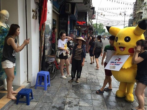 Bất ngờ xuất hiện Pikachu phiên bản khổng lồ tại Hà Nội Ảnh 2
