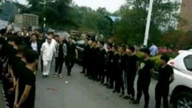 Vào lại song sắt sau 3 ngày được thả chỉ vì được đón tiếp ra trại quá nồng nhiệt Ảnh 2