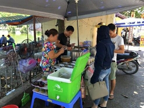 Chủ quán tào phớ kiếm lãi gần chục triệu mỗi ngày nắng nóng 40 độ C Ảnh 2