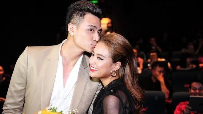 Hoàng Thùy Linh 'dính như sam' Vĩnh Thụy trong họp báo ra mắt MV 'khủng' Ảnh 2