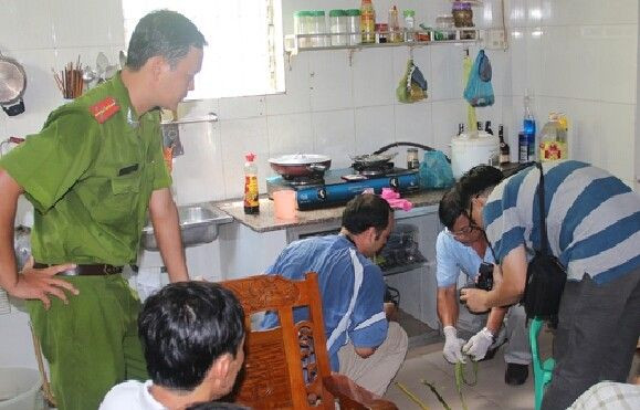 Buồn vì vợ hư đốn, cựu cầu thủ An Giang đầu độc hai con rồi tự sát Ảnh 2