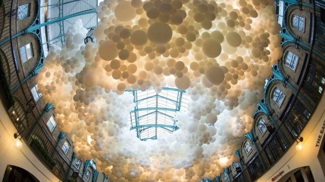 Bước vào thế giới thần tiên được tạo từ 10.000 quả bóng bay Ảnh 2