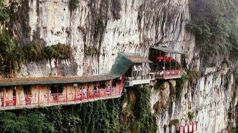 Choáng với 9 nhà hàng tọa lạc tại vị trí 'khó thở' nhất thế giới Ảnh 2