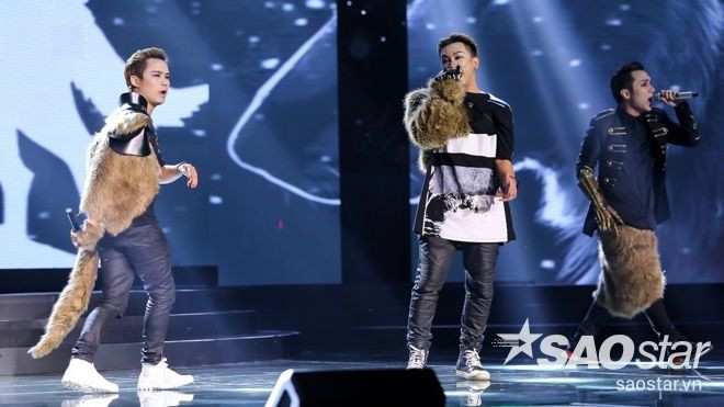 F.O.E. thăng hạng phong cách với trang phục sói tại live show đầu tiên Ảnh 2