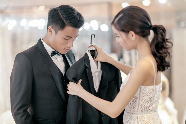 Mạc Hồng Quân chi mạnh tay tặng Kỳ Hân 4 chiếc váy cưới Ảnh 2