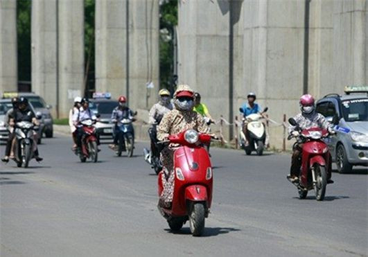 Nóng đạt đỉnh, Hà Nội chạm ngưỡng 40 độ C Ảnh 2