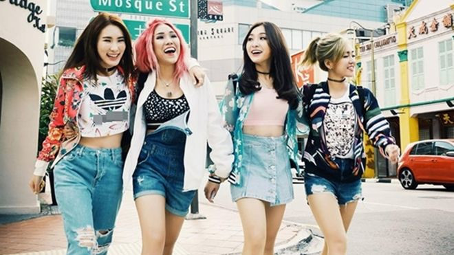 Trò cưng Đông Nhi - Ông Cao Thắng: 'Số nhọ' gặp phải chàng ghiền… smartphone Ảnh 2