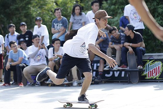 Giới trẻ Hà Nội trượt cuồng nhiệt nhân ngày Quốc tế skateboarding Ảnh 2