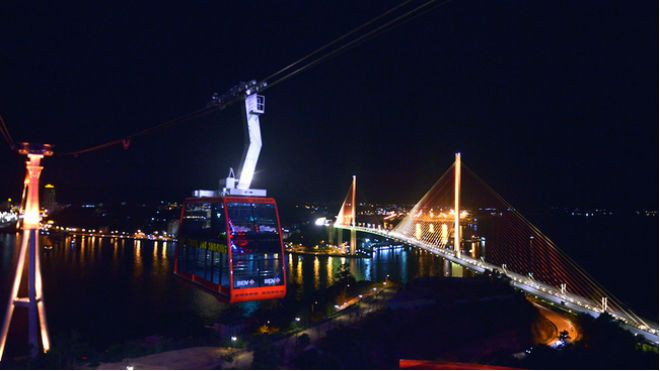 Cận cảnh cáp treo mới với cabin có sức chứa 230 người tại Quảng Ninh Ảnh 2