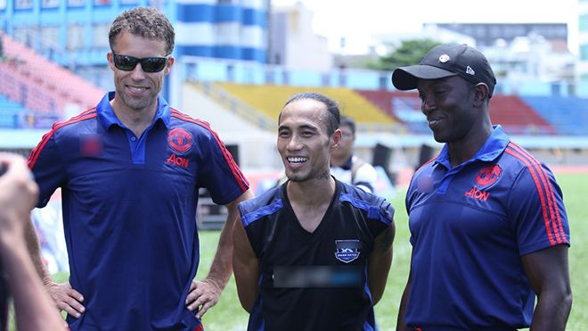 Mạnh mẽ và nam tính, Phạm Anh Khoa chẳng thua kém 2 danh thủ bóng đá hàng đầu thế giới Ảnh 2