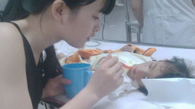 Thông tin mới nhất về cháu bé 14 tháng tuổi, chỉ nặng 3,5kg ở Lào Cai Ảnh 2