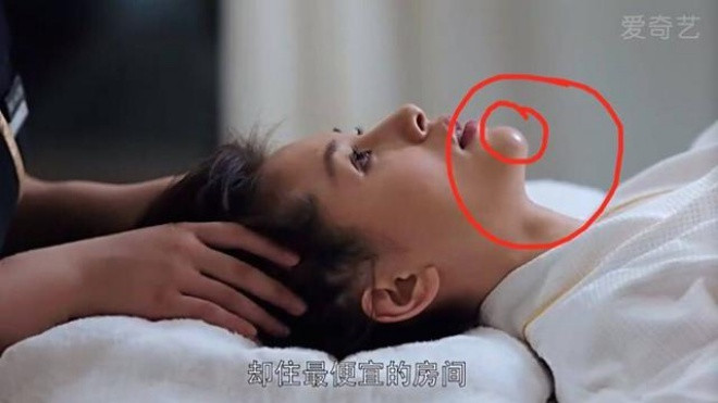 Hoa đán mới Trung Quốc lộ chuyện độn cằm vì cảnh nằm massage Ảnh 2