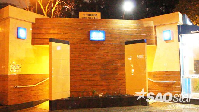 Cận cảnh vẻ đẹp 'nên thơ' như khách sạn 5 sao của nhà vệ sinh công cộng Sài Gòn Ảnh 2