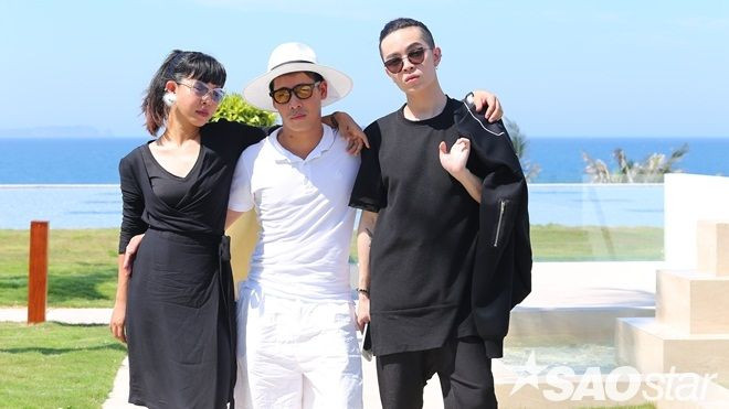 Kelbin Lei - Hensi Lê - Travis Nguyễn: Diện style monochrome, chung 'chiến tuyến' tại buổi ghi hình tập 4 Ảnh 2
