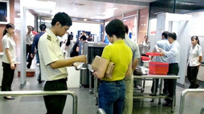 Phạt nữ hành khách 7,5 triệu do đi máy bay bằng giấy tờ giả Ảnh 2