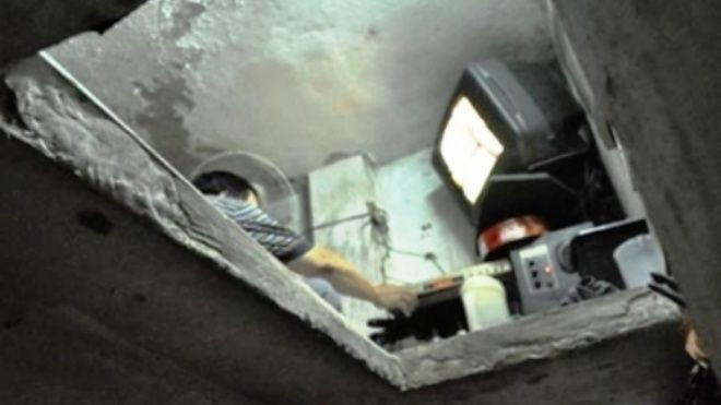 Bi kịch gia đình trong căn nhà 5m2 giữa 'đất vàng' Hà Nội Ảnh 2