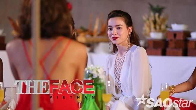 OFF THE AIR - Hồ Ngọc Hà: 'Khi ta bước càng cao, mọi thứ càng chông chênh' Ảnh 2