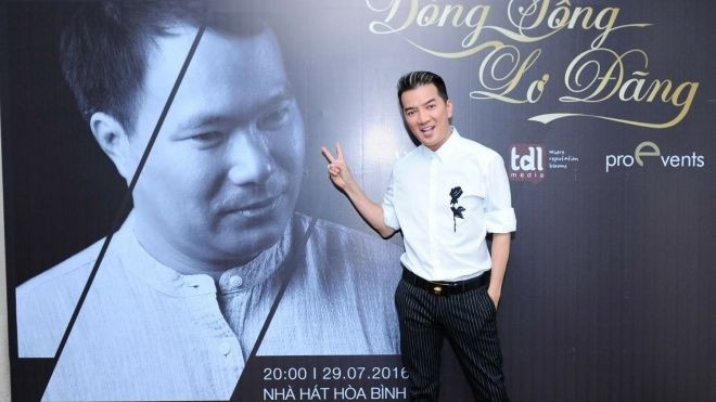 Đàm Vĩnh Hưng: 'Tôi từng kiếm sống bằng nhạc Việt Anh từ thời hát phòng trà' Ảnh 2