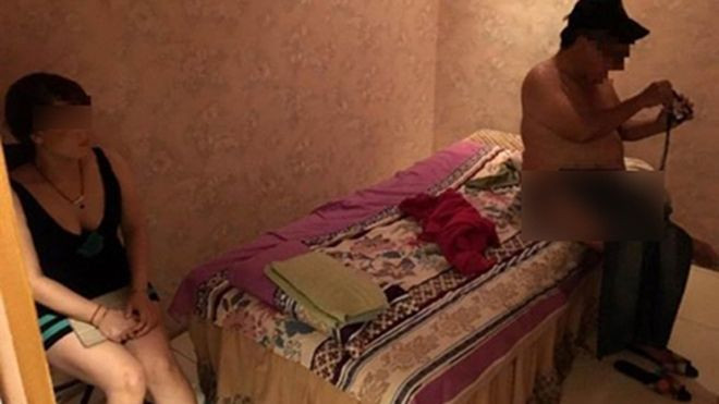 Đài Loan đột kích ổ massage giữa siêu bão, phát hiện nhiều gái mại dâm Việt Ảnh 2