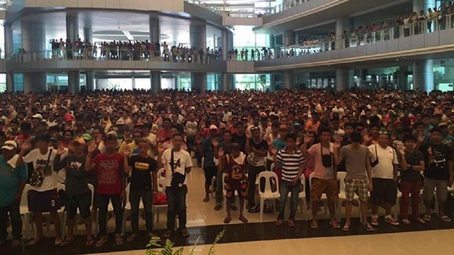 Hàng ngàn tội phạm ma túy tự động ra đầu thú vì sợ tổng thống Phillipines Ảnh 2