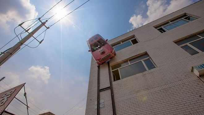 Đây là nơi đỗ xe ô tô có 1 không 2 trên thế giới Ảnh 2