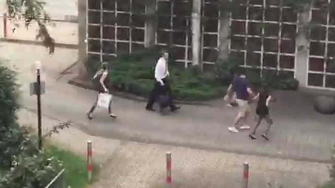 Xả súng ở Đức: Cả gia đình may mắn thoát chết một cách hy hữu Ảnh 2