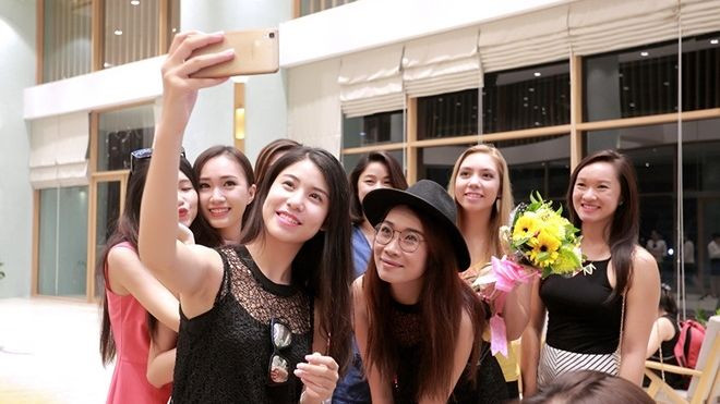 Dàn thí sinh đổ bộ về Quy Nhơn chuẩn bị cho đêm bán kết toàn cầu Hoa hậu bản sắc Việt Ảnh 2