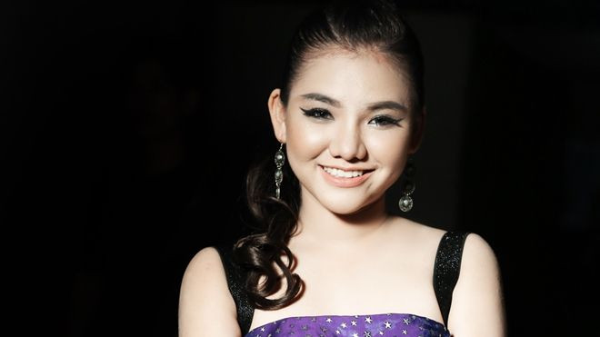 Giữa ồn ào, Minh Như tung single 'Không quan tâm' gây sốt giới trẻ Ảnh 2