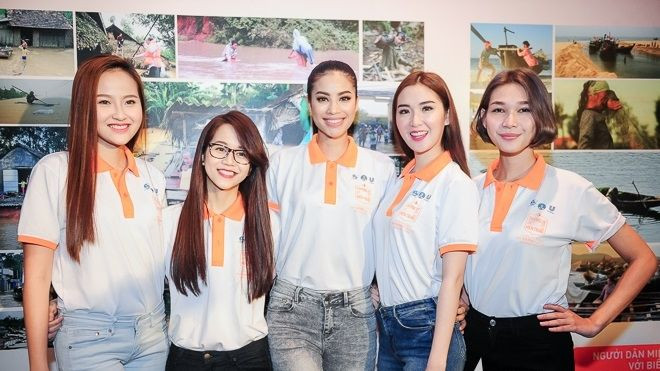 Phạm Hương và dàn 'trò cưng' thân thiết bên nhau sau nghi án bất hòa Ảnh 2