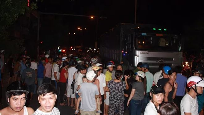 Đà Nẵng: Bị cuốn vào gầm xe tải, cô gái 16 tuổi chết thảm Ảnh 2