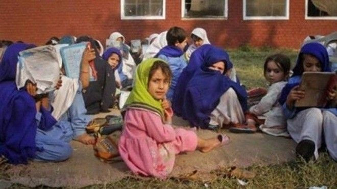 Giáo sĩ 60 tuổi người Hồi giáo được tặng quà là cô vợ 6 tuổi Ảnh 2