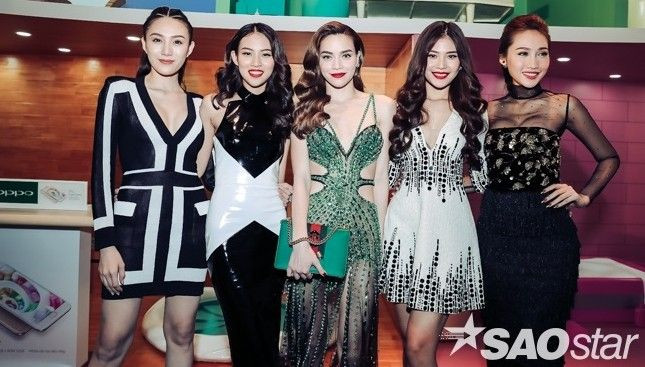 Team Hồ Ngọc Hà khoe vẻ gợi cảm 'chết người' tại sự kiện có Sơn Tùng M-TP Ảnh 2