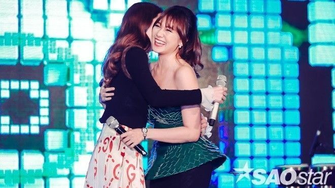 Tái ngộ sau lùm xùm 'hất tay', Hà Hồ - Hari Won lần đầu song ca ngọt lịm Ảnh 2